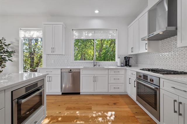 Building Photo - 2222 Moser Ave Unit 107