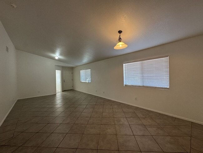 Photo - Spacious 4 bedroom home!