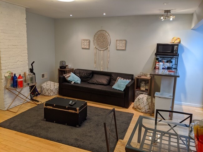 Living Room/Kitchen - 1824 Fox Way Unit Rear