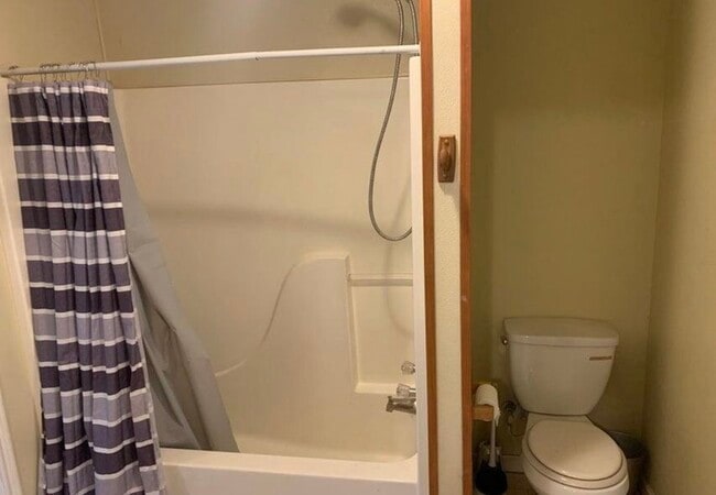 Photo - 1003 School St Unit A