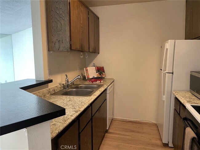 Photo - 610 The Village