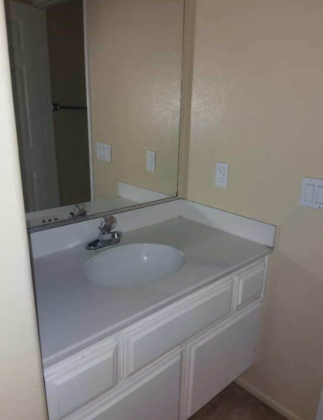 Photo - Welcome to our Beautiful, Spacious 2 Bedrooms 2.5 Full Bath Townhouse!