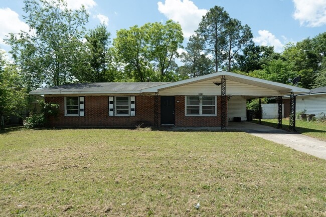 Building Photo - Brick Home in Quiet Cul-de-sac
