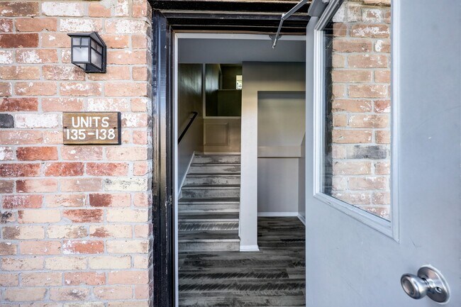 Photo - 9031 Gaylord Dr Unit 136