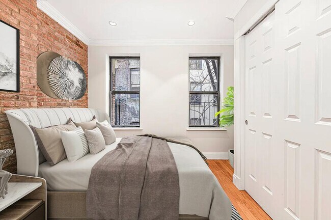 Photo - 248 Mott St Unidad 5-6