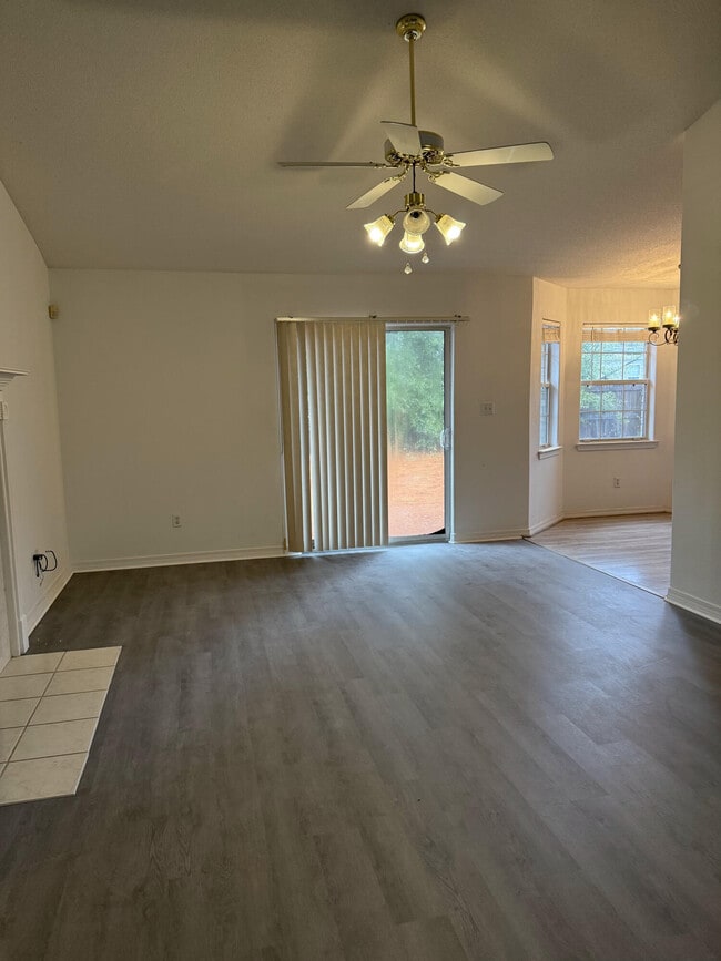 Photo - 2678 Hidden Estates Cir