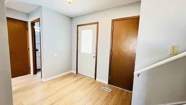 Photo - 431 S Village Ct Unit 1