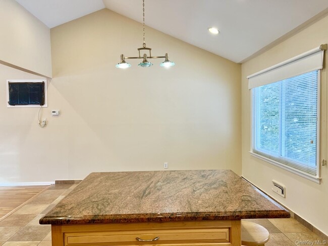 Photo - 34 Julliard Dr