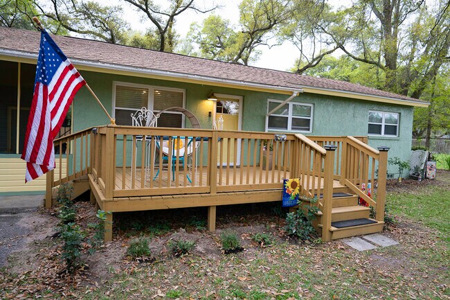 Photo - 8375 Lawton St