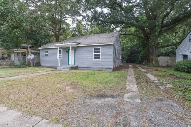 Photo - 209 Calhoun St