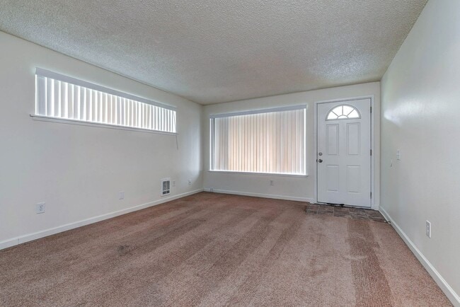Photo - 15829 Manor Way Unit #2