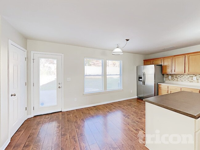 Photo - 501 Sawtooth Oak Drive