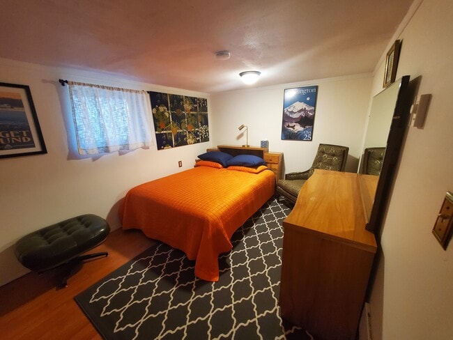 4525 33rd Ave S Unit Columbia City Garden Apartment