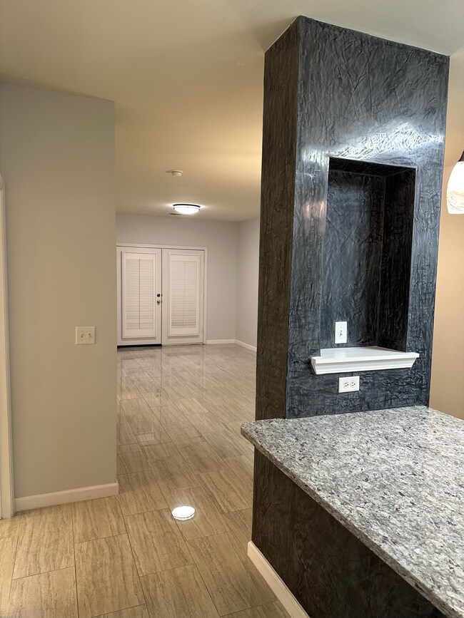 Photo - 2020 5th Ave S Unit Bristol