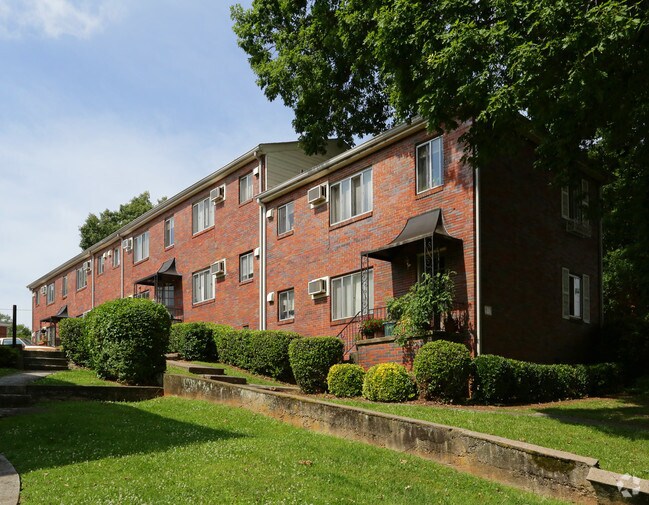 Greenwood Apartments - Greenwood Apartments