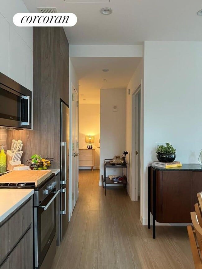 Photo - 550 Tenth Avenue 714