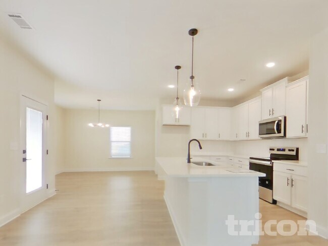 Photo - 615 Cantrell Dr