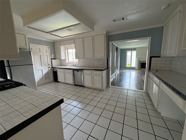 Photo - 4206 Gardendale Dr