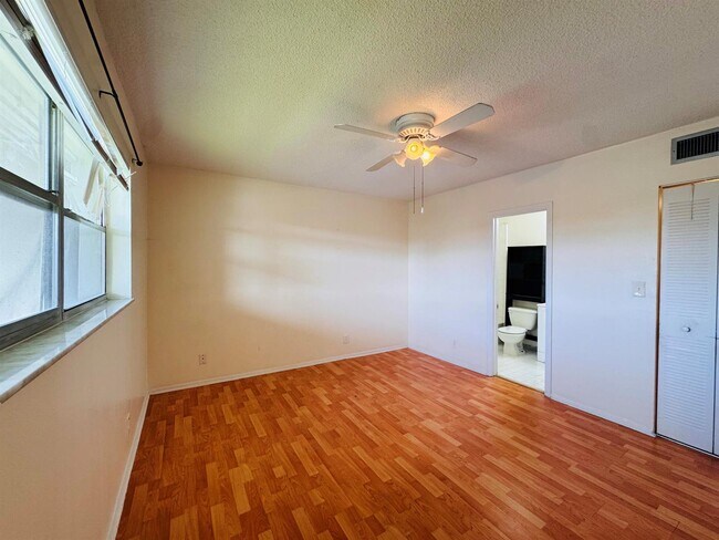 Photo - 8025 Colony Cir S Unit VERSAILLES GARDENS CONDO