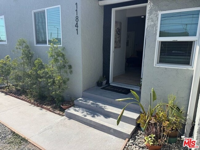 Photo - 11837 Runnymede St Casa