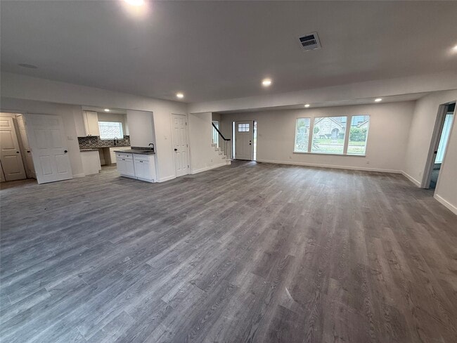 Photo - 1111 Caspian Ln