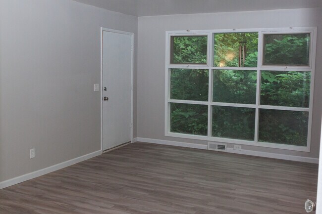 Photo - 415 S Revena Blvd Unit 415 S Revena Blvd