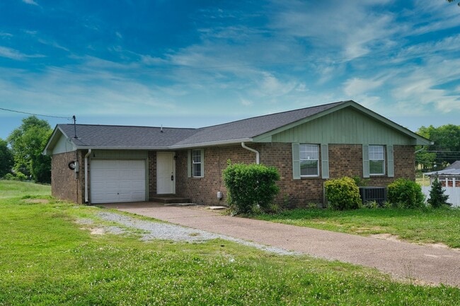 104 Walnut Crest Dr