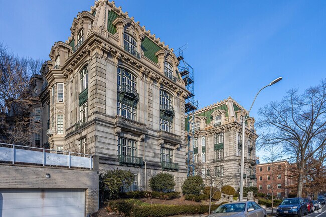 Primary - Stoneholm Apartments