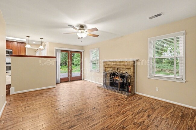 Photo - 6117 Lynley Terrace