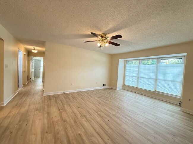 Photo - 49 Joyner Ct