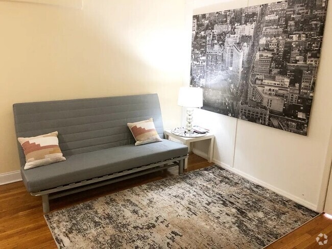 Building Photo - Furnished room/NOT APARTMENT Unit 5C