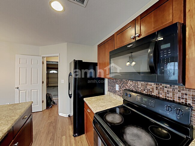 Photo - 19789 Randolph Pl