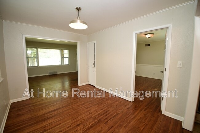 Photo - 10 S 106th E Pl