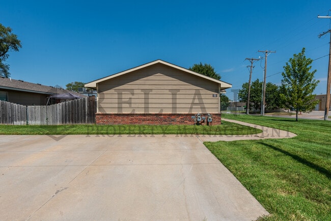 Photo - 4204 Newell St