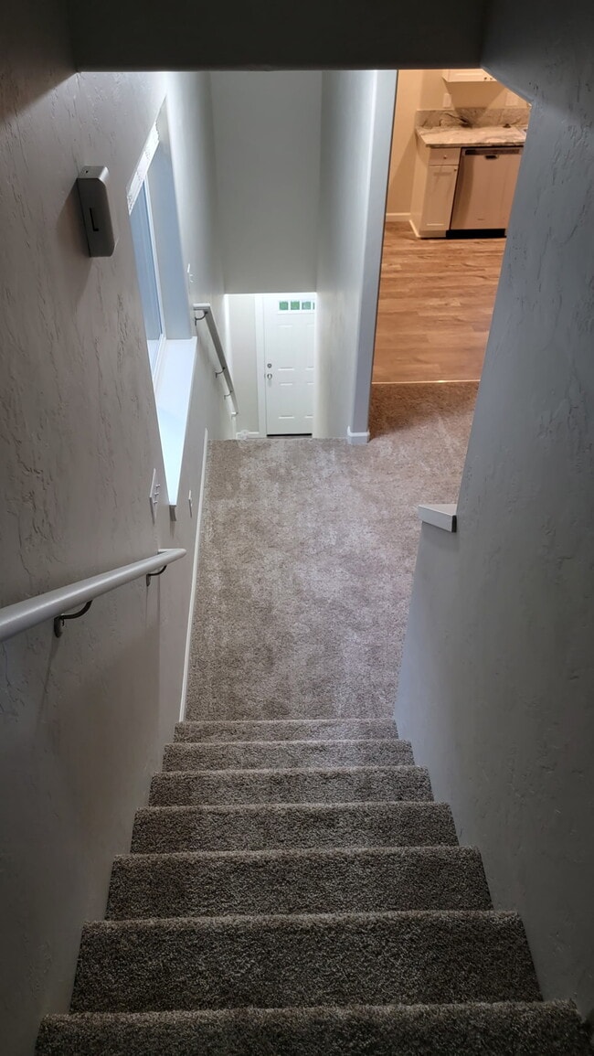 Photo - 7852 Jacqueline Way