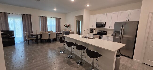 Building Photo - Brand New 4 bedroom House