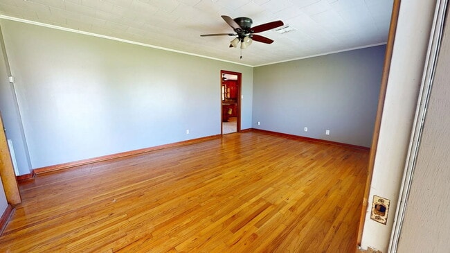 Photo - 1815 Memory Ln