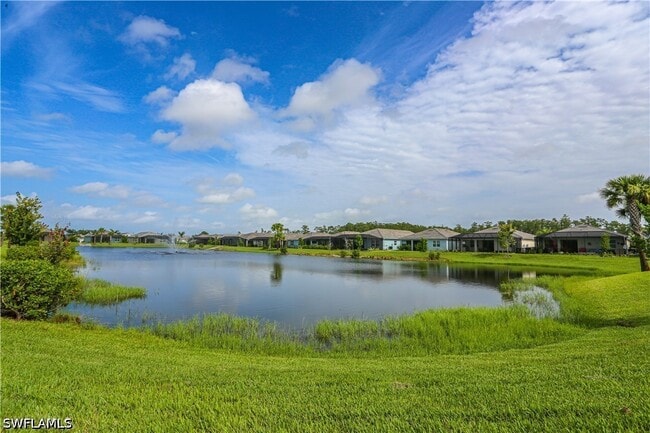 Photo - 16579 Crescent Beach Way
