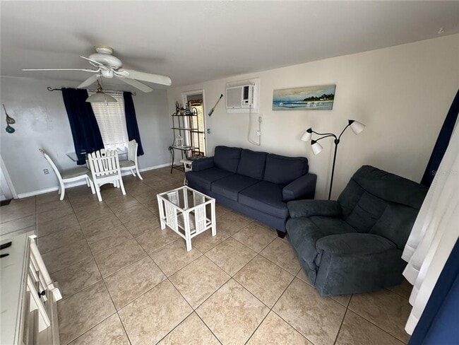 Photo - 40 W Cowles St