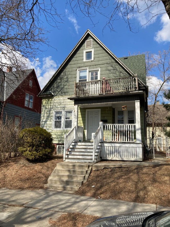 Building Photo - 524-24A E. Wright St. Unit Lower