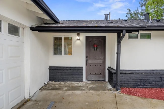 Photo - 2660 Ross Pl