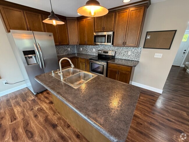 Building Photo - 4932 Norwood St Rental