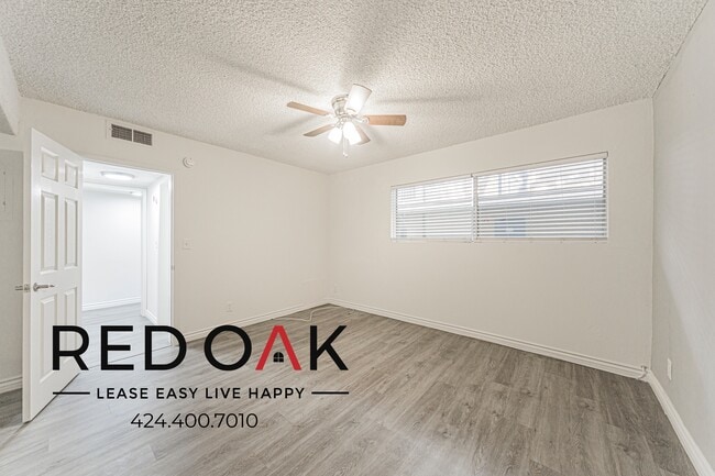 Photo - 10741 Moorpark St Unit 5