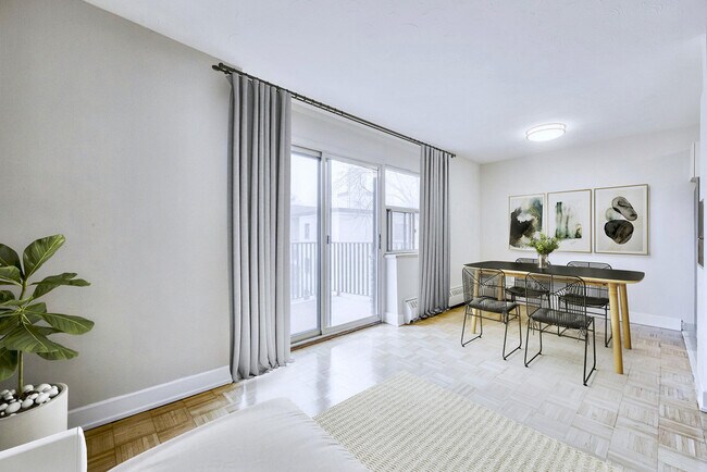 Photo - Landmark Apartments