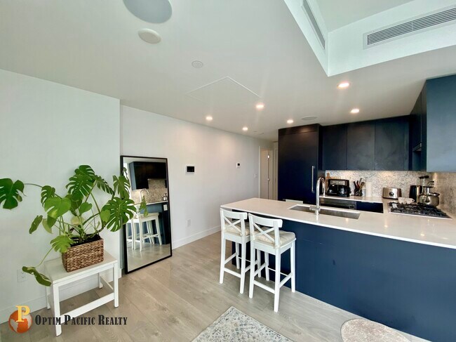 Photo - 901 Lougheed Hwy Unit 20XX