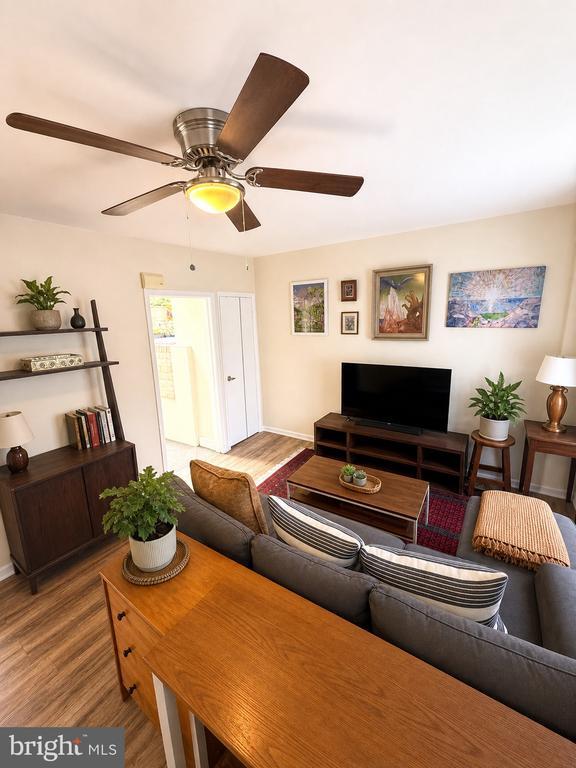 Photo - 557 N 16th St Unit 3F