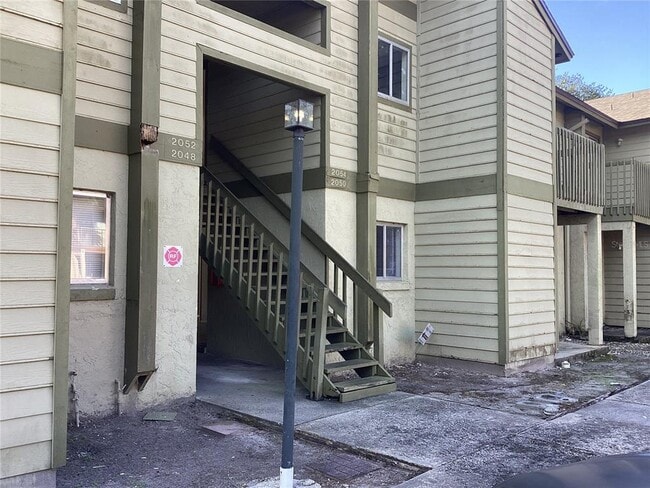 Building Photo - 2054 Bowen Dr