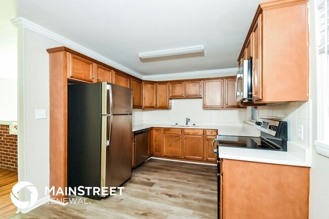 Photo - 598 Oakside Dr SW