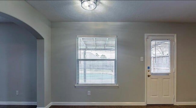 Building Photo - 18102 Spring Run Ln