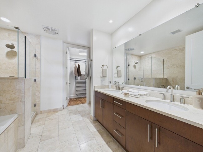 Photo - Wilshire Victoria Westwood Apartments